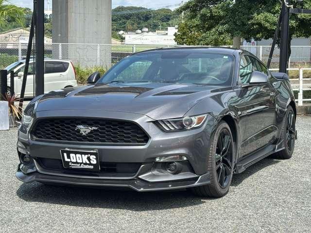 マスタング ５０イヤーズ　エディション　Ｆ／Ｓ／Ｒスポイラー　社外マフラー　ＥＴＣ　ＨＩＤ　メモリーナビ／フルセグ／Ｂｌｕｅｔｏｏｔｈ　バックカメラ　黒革シート（2枚目）