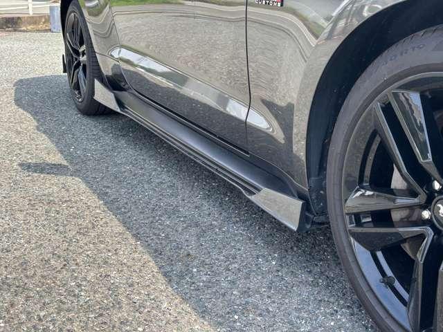 マスタング ５０イヤーズ　エディション　Ｆ／Ｓ／Ｒスポイラー　社外マフラー　ＥＴＣ　ＨＩＤ　メモリーナビ／フルセグ／Ｂｌｕｅｔｏｏｔｈ　バックカメラ　黒革シート（11枚目）