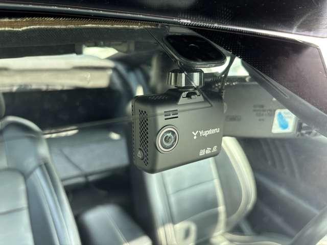 マスタング ５０イヤーズ　エディション　Ｆ／Ｓ／Ｒスポイラー　社外マフラー　ＥＴＣ　ＨＩＤ　メモリーナビ／フルセグ／Ｂｌｕｅｔｏｏｔｈ　バックカメラ　黒革シート（34枚目）