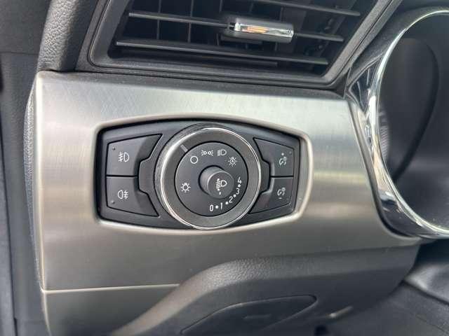 マスタング ５０イヤーズ　エディション　Ｆ／Ｓ／Ｒスポイラー　社外マフラー　ＥＴＣ　ＨＩＤ　メモリーナビ／フルセグ／Ｂｌｕｅｔｏｏｔｈ　バックカメラ　黒革シート（39枚目）