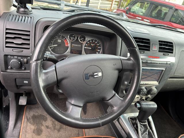 ハマーＨ３ 　タイプＧ　４ＷＤ　社外アルミ　オーバーフェンダー　サンルーフ　ＬＥＤ　社外２０インチアルミ（15枚目）