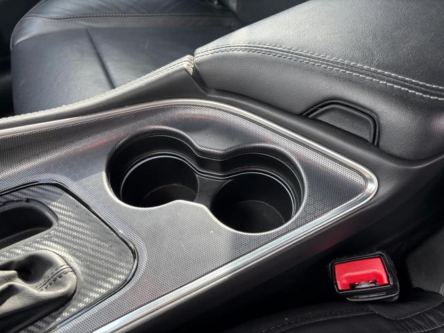 ダッジ・チャージャー ＳＸＴ　プラス　ＣａｒＦａｘ有　Ｂｌｕｅｔｏｏｔｈオーディオ　純正アルミ　社外マフラー（31枚目）