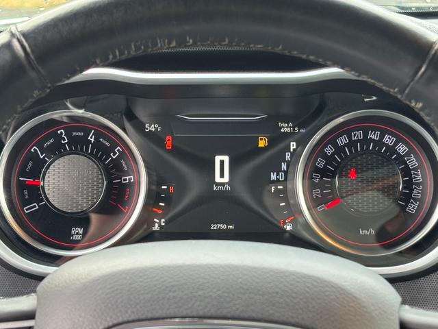 ダッジ・チャージャー ＳＸＴ　プラス　ＣａｒＦａｘ有　Ｂｌｕｅｔｏｏｔｈオーディオ　純正アルミ　社外マフラー（34枚目）