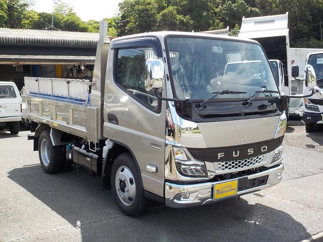 3tカスタム全低床強化ダンプ 三菱キャンター陸送費用半額キャンペーン実施中!衝突被害軽減ブレーキ 車線逸脱警報装置 車輌安定性制御装置 フォグランプ スマートキー コボレーン 枕木角出し 中間ピン(4枚目)
