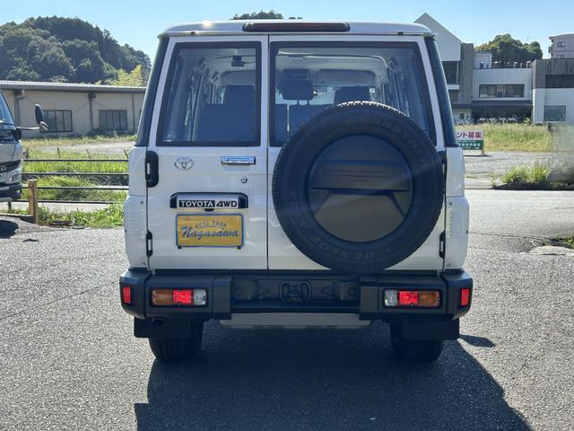 ランドクルーザー７０ ＡＸ　ディーゼルターボ　フローティングナビ　バックカメラ　ＥＴＣ　フロントバンパーガーニッシュ　ＪＡＯＳアンダーカバー　木目調インテリアパネルセット　２カメラドラレコ　セキュリティ　ドアバイザー（6枚目）