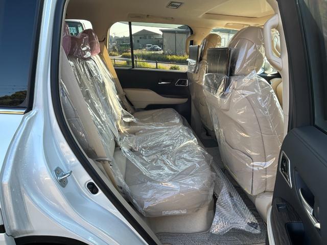 ランドクルーザー ＺＸ　ＺＸ　寒冷地仕様車　モデリスタフルエアロ　リアスポイラー　モデリスタリアバンパーステップガード　ＪＢＬサウンドシステム　リアエンタテイメント　ＥＴＣ２．０　ＩＴＳコネクト　クールボックス　デフロック（33枚目）