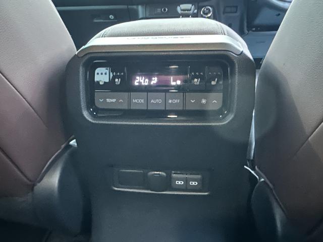 ランドクルーザー２５０ ＺＸ　ディーゼル　モデリスタパッケージ　シグネチャーイルミブレード　ＪＢＬサウンドシステム　トヨタチームメイト　ヘッドアップディスプレイ　デジタルインナーミラー　パノラミックビュー　ＥＴＣ２．０（25枚目）