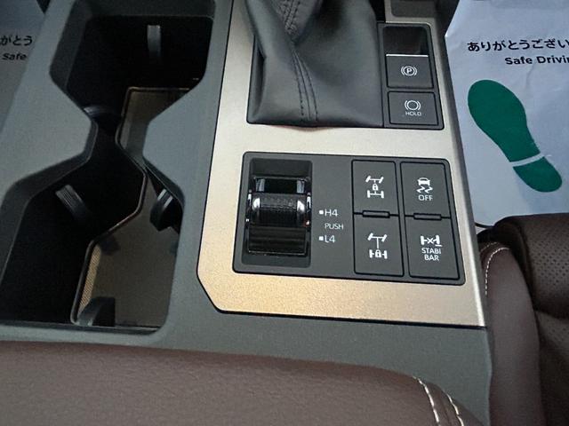 ランドクルーザー２５０ ＺＸ　ディーゼル　モデリスタパッケージ　シグネチャーイルミブレード　ＪＢＬサウンドシステム　トヨタチームメイト　ヘッドアップディスプレイ　デジタルインナーミラー　パノラミックビュー　ＥＴＣ２．０（28枚目）