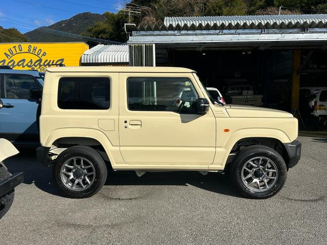 ジムニー ＸＣ　デュアルセンサーブレーキサポート　スマートキー　ＬＥＤヘッドランプ　フォグランプ　ハイビームアシスト　ブレーキペダル後退抑制機構　チャイルドシート対応取付装置　前後誤発進抑制機能（9枚目）