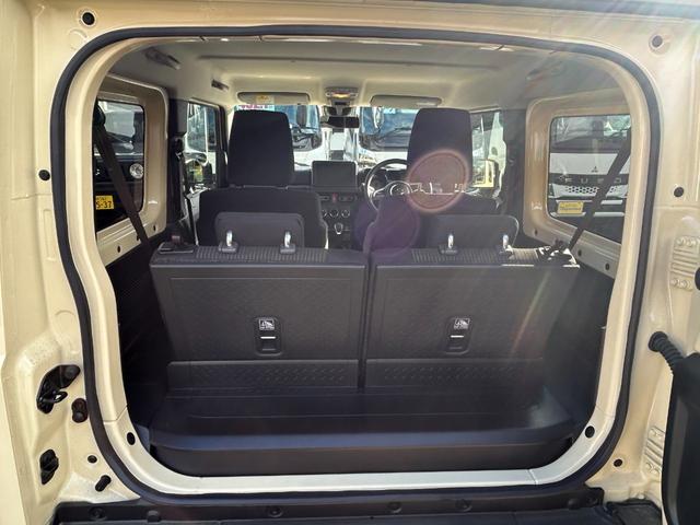 ジムニー ＸＣ　デュアルセンサーブレーキサポート　スマートキー　ＬＥＤヘッドランプ　フォグランプ　ハイビームアシスト　ブレーキペダル後退抑制機構　チャイルドシート対応取付装置　前後誤発進抑制機能（16枚目）