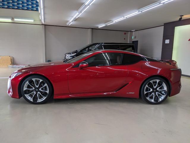 ＬＣ ＬＣ５００ｈ　Ｓパッケージ　禁煙　純ナビ　電動レザー（赤）　クルコン　Ｂカメラ　前オーナーガレージ保管（8枚目）