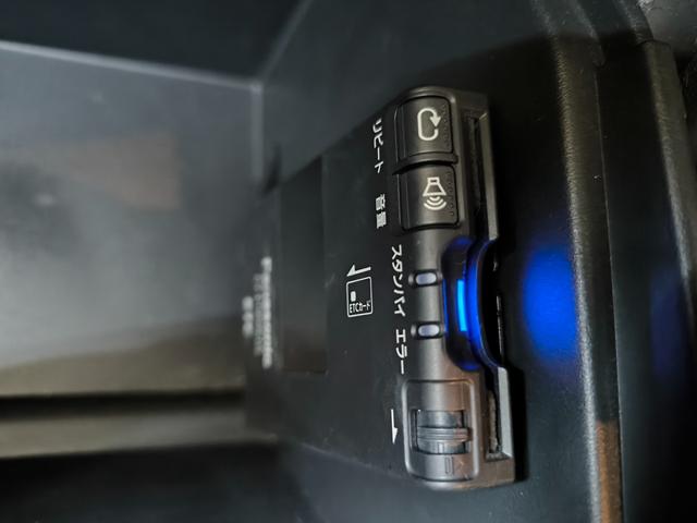ジープ・ラングラーアンリミテッド スポーツ　禁煙車　クルコン　バックカメラ　リクライニングキット　ナビ　フルセグＴＶ　ドラレコ　キーレス　ＥＴＣ　取扱説明書　整備手帳　スペアキー　アクセルスペーサー　純１７ＡＷ　盗難防止システム　衝突安全ボディ（35枚目）