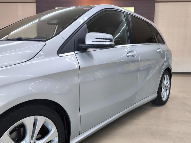 Ｂクラス Ｂ１８０　ワンオーナー　禁煙車　走行１万Ｋ台　サンルーフ　電動レザー　クルコン　レーンキープ　アテンションアシスト　シートヒーター　ドラレコ　ＥＴＣ　盗難防止システム　衝突安全ボディ　ブラインドスポットモニター（16枚目）
