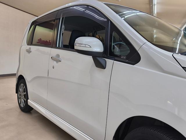 ムーヴ カスタム　ＲＳ　禁煙車　ターボ車　取説保証書　スペアキー　ナビ　フルセグＴＶ　ＨＩＤヘッドライト　社外１４ＡＷ　プッシュスタート　スマートキー　ＥＴＣ　盗難防止システム　衝突安全ボディ　電動格納ミラー　ＡＢＳ（14枚目）