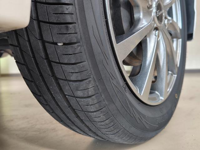 ムーヴ カスタム　ＲＳ　禁煙車　ターボ車　取説保証書　スペアキー　ナビ　フルセグＴＶ　ＨＩＤヘッドライト　社外１４ＡＷ　プッシュスタート　スマートキー　ＥＴＣ　盗難防止システム　衝突安全ボディ　電動格納ミラー　ＡＢＳ（20枚目）
