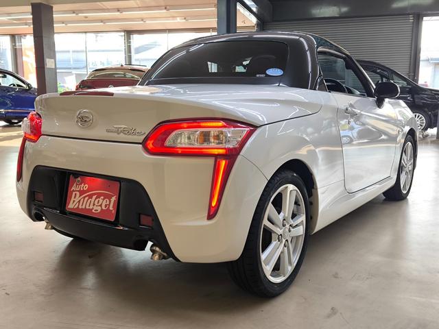 コペン ローブ　走行４万Ｋ台　電動オープンルーフ　５速マニュアル車　シートヒーター　ナビ　Ｂカメラ　フルセグＴＶ　ＬＥＤヘッドライト　取説整備手帳　スマートキー　純正１６ＡＷ　盗難防止システム　衝突安全ボディ（9枚目）
