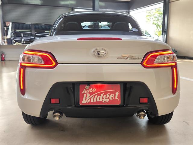コペン ローブ　走行４万Ｋ台　電動オープンルーフ　５速マニュアル車　シートヒーター　ナビ　Ｂカメラ　フルセグＴＶ　ＬＥＤヘッドライト　取説整備手帳　スマートキー　純正１６ＡＷ　盗難防止システム　衝突安全ボディ（11枚目）