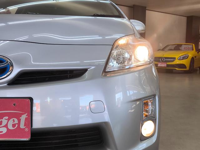 プリウス Ｇ　ワンオーナー　禁煙車　純正ＴＶ付ナビ　バックカメラ　スマートキー　プッシュスタート　キーレスエントリー　ＥＴＣ　クルーズコントロール　純正１５インチアルミホイール　取扱説明書　整備手帳　スペアキー（11枚目）