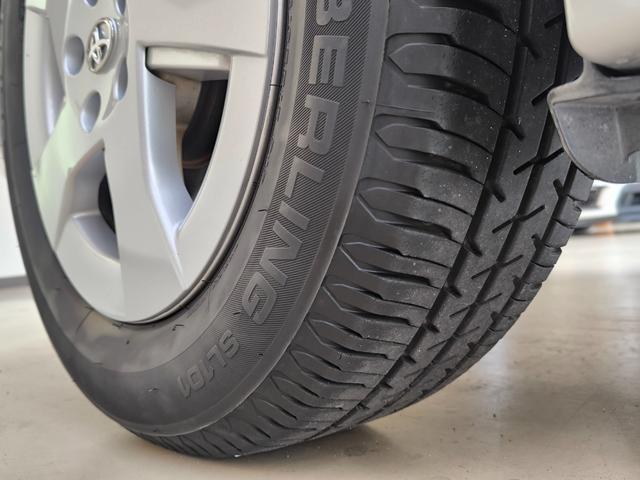 プリウス Ｇ　ワンオーナー　禁煙車　純正ＴＶ付ナビ　バックカメラ　スマートキー　プッシュスタート　キーレスエントリー　ＥＴＣ　クルーズコントロール　純正１５インチアルミホイール　取扱説明書　整備手帳　スペアキー（21枚目）