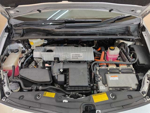 プリウス Ｇ　ワンオーナー　禁煙車　純正ＴＶ付ナビ　バックカメラ　スマートキー　プッシュスタート　キーレスエントリー　ＥＴＣ　クルーズコントロール　純正１５インチアルミホイール　取扱説明書　整備手帳　スペアキー（48枚目）