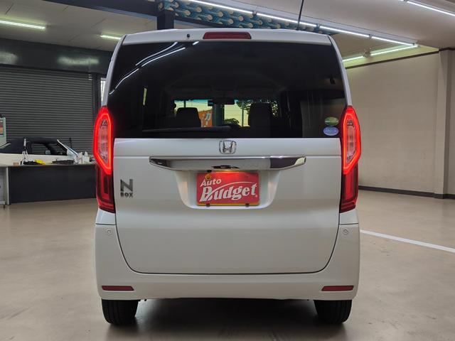 N-BOX G・Lホンダセンシング ワンオーナー 禁煙車 走行3万K台 電動スライドドア ナビ Bカメラ フルセグTV ホンダセンシング クルコン 純正ドラレコ前後 取説整備手帳 スペアキー ETC 盗難防止システム シートヒーター(6枚目)