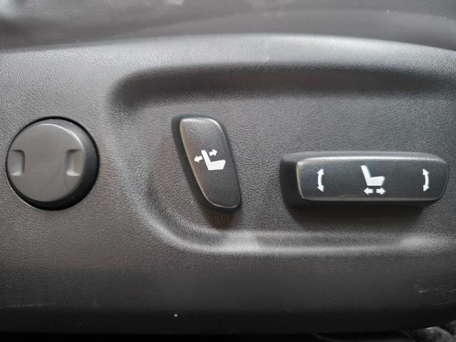 電動シートでシート調整も楽々！！