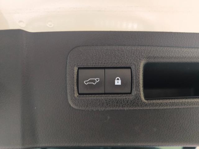 ボタン一つでリアハッチの開閉が出来ます！