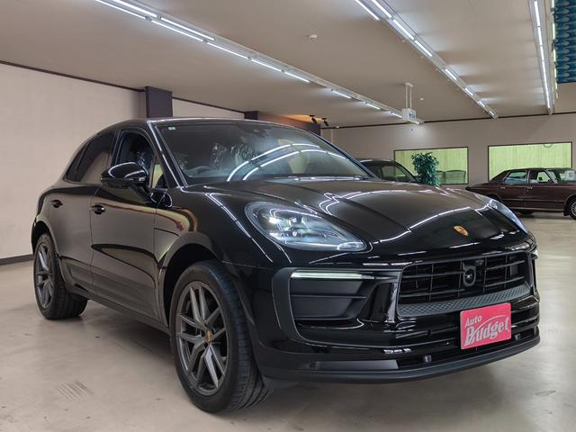 マカン マカン ユーザー買取車!ワンオーナー!禁煙車!純ナビ!360°カメラ!ハーフレザーシート!シートヒーター!マカンS用オプション20インチアルミ!ブラインドスポットモニター!パワーバックドア!LEDヘッドライト(4枚目)