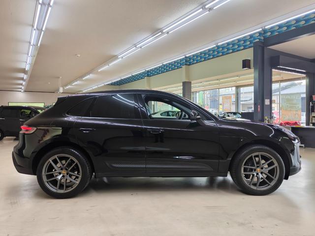 マカン マカン ユーザー買取車!ワンオーナー!禁煙車!純ナビ!360°カメラ!ハーフレザーシート!シートヒーター!マカンS用オプション20インチアルミ!ブラインドスポットモニター!パワーバックドア!LEDヘッドライト(5枚目)