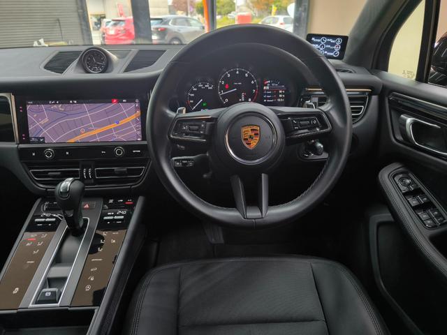 マカン マカン ユーザー買取車!ワンオーナー!禁煙車!純ナビ!360°カメラ!ハーフレザーシート!シートヒーター!マカンS用オプション20インチアルミ!ブラインドスポットモニター!パワーバックドア!LEDヘッドライト(22枚目)