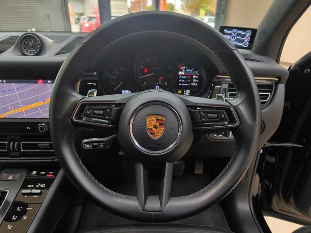 マカン マカン ユーザー買取車!ワンオーナー!禁煙車!純ナビ!360°カメラ!ハーフレザーシート!シートヒーター!マカンS用オプション20インチアルミ!ブラインドスポットモニター!パワーバックドア!LEDヘッドライト(33枚目)