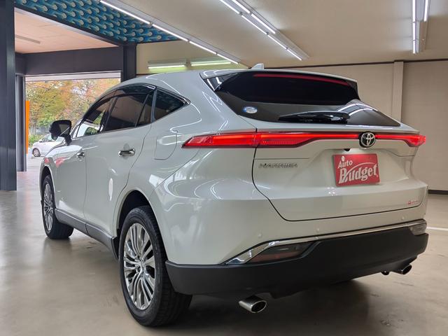 ハリアー Ｚ　レザーパッケージ　ワンオーナー！禁煙車！純１２．３インチディスプレイナビ・フルセグ！バックカメラ！ＪＢＬサウンドシステム！２．０ＥＴＣ！セーフティセンス！電動バックドア！ブラインドスポットモニター！４ＷＤ！（7枚目）