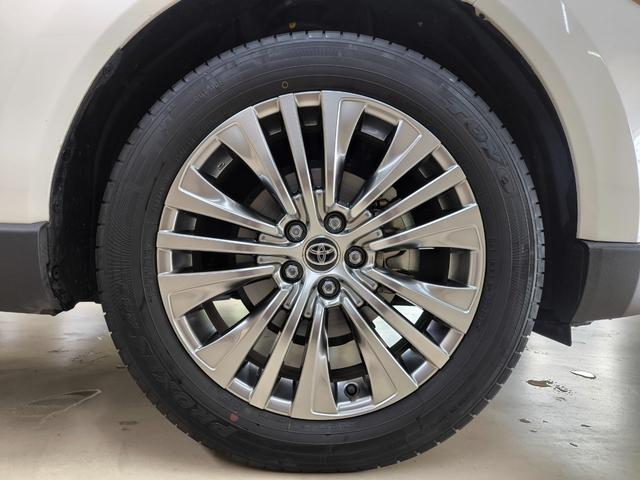 ハリアー Ｚ　レザーパッケージ　ワンオーナー！禁煙車！純１２．３インチディスプレイナビ・フルセグ！バックカメラ！ＪＢＬサウンドシステム！２．０ＥＴＣ！セーフティセンス！電動バックドア！ブラインドスポットモニター！４ＷＤ！（19枚目）