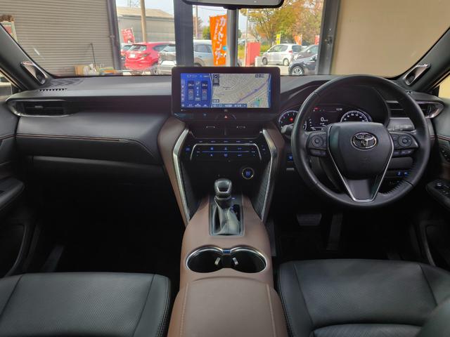 ハリアー Ｚ　レザーパッケージ　ワンオーナー！禁煙車！純１２．３インチディスプレイナビ・フルセグ！バックカメラ！ＪＢＬサウンドシステム！２．０ＥＴＣ！セーフティセンス！電動バックドア！ブラインドスポットモニター！４ＷＤ！（20枚目）