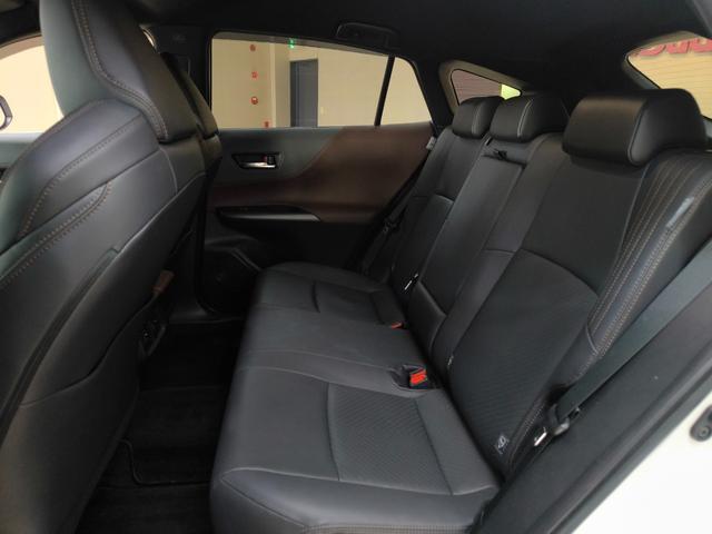 ハリアー Ｚ　レザーパッケージ　ワンオーナー！禁煙車！純１２．３インチディスプレイナビ・フルセグ！バックカメラ！ＪＢＬサウンドシステム！２．０ＥＴＣ！セーフティセンス！電動バックドア！ブラインドスポットモニター！４ＷＤ！（50枚目）