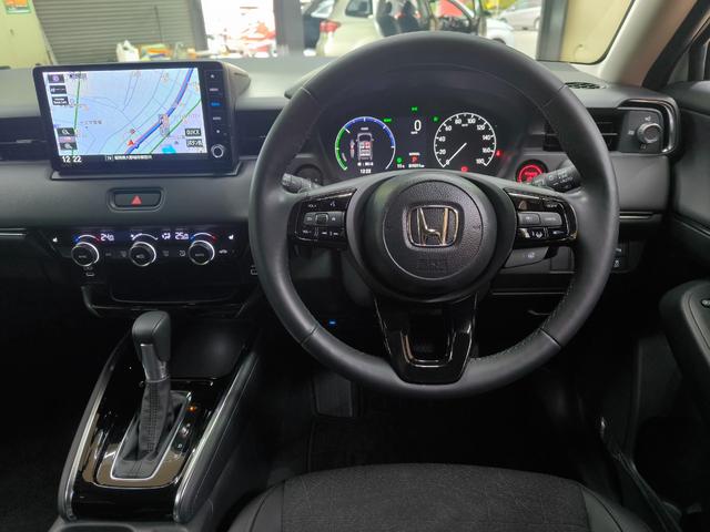 ヴェゼル e:HEV Z ワンオーナー 禁煙車 走行1万K台 車検R10/3 純正9インチナビ フルセグTV Bカメラ ブレーキホールド ハーフレザーシート ホンダセンシング 電動リアハッチ シートヒーター レーダークルコン(14枚目)