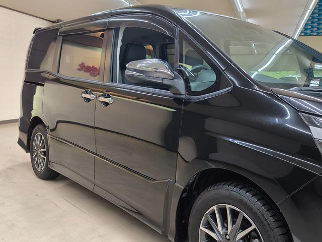 ヴォクシー ＺＳ　煌ＩＩ　ワンオーナー　禁煙車　走行４万Ｋ台　純正１０．５インチナビ　フルセグＴＶ　バックカメラ　フリップダウンモニター　両側電動スライドドア　衝突軽減ブレーキ　取説整備手帳　スペアキー　純正１６ＡＷ　ＥＴＣ（14枚目）