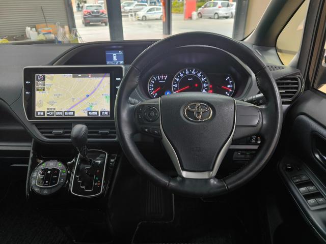 ヴォクシー ＺＳ　煌ＩＩ　ワンオーナー　禁煙車　走行４万Ｋ台　純正１０．５インチナビ　フルセグＴＶ　バックカメラ　フリップダウンモニター　両側電動スライドドア　衝突軽減ブレーキ　取説整備手帳　スペアキー　純正１６ＡＷ　ＥＴＣ（21枚目）