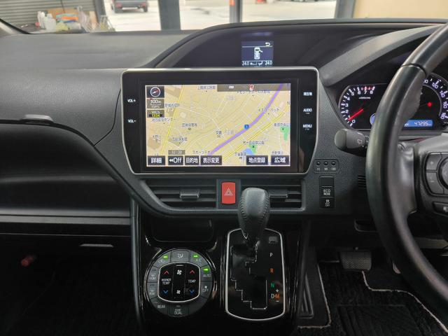 ヴォクシー ＺＳ　煌ＩＩ　ワンオーナー　禁煙車　走行４万Ｋ台　純正１０．５インチナビ　フルセグＴＶ　バックカメラ　フリップダウンモニター　両側電動スライドドア　衝突軽減ブレーキ　取説整備手帳　スペアキー　純正１６ＡＷ　ＥＴＣ（22枚目）