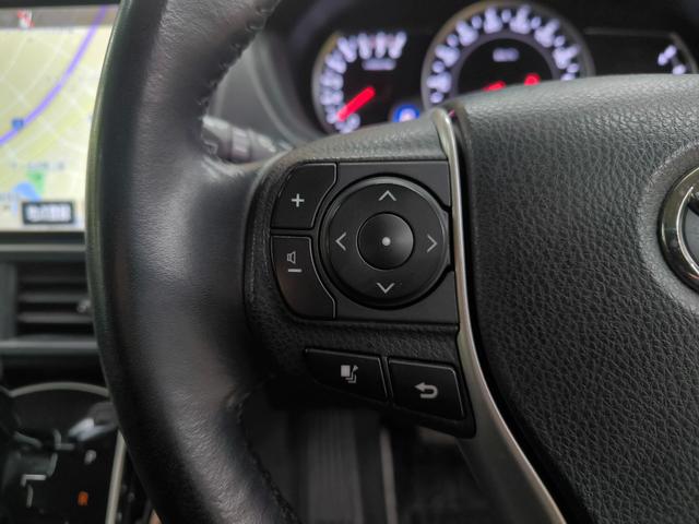 ヴォクシー ＺＳ　煌ＩＩ　ワンオーナー　禁煙車　走行４万Ｋ台　純正１０．５インチナビ　フルセグＴＶ　バックカメラ　フリップダウンモニター　両側電動スライドドア　衝突軽減ブレーキ　取説整備手帳　スペアキー　純正１６ＡＷ　ＥＴＣ（30枚目）