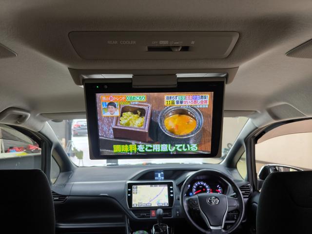 ヴォクシー ＺＳ　煌ＩＩ　ワンオーナー　禁煙車　走行４万Ｋ台　純正１０．５インチナビ　フルセグＴＶ　バックカメラ　フリップダウンモニター　両側電動スライドドア　衝突軽減ブレーキ　取説整備手帳　スペアキー　純正１６ＡＷ　ＥＴＣ（40枚目）