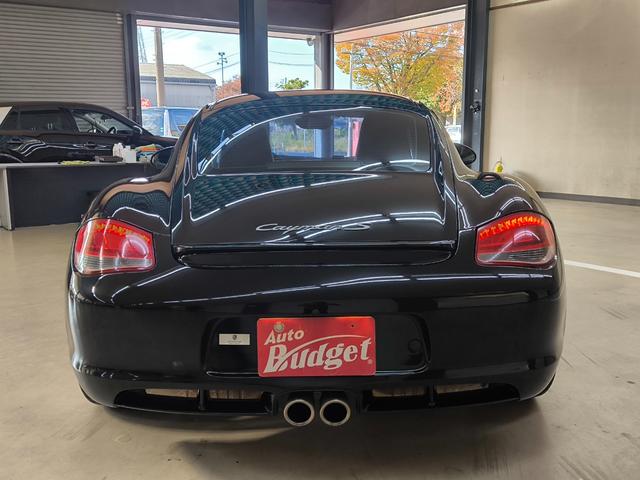 ケイマン Ｓ　ワンオーナー　禁煙車　左ハンドル　走行２万Ｋ台　６速マニュアル車　ハーフレザー　シートヒーター　ナビ　フルセグＴＶ　取説整備手帳　スペアキー　盗難防止システム　　純正１８ＡＷ　ＥＴＣ　横滑り防止機能（6枚目）