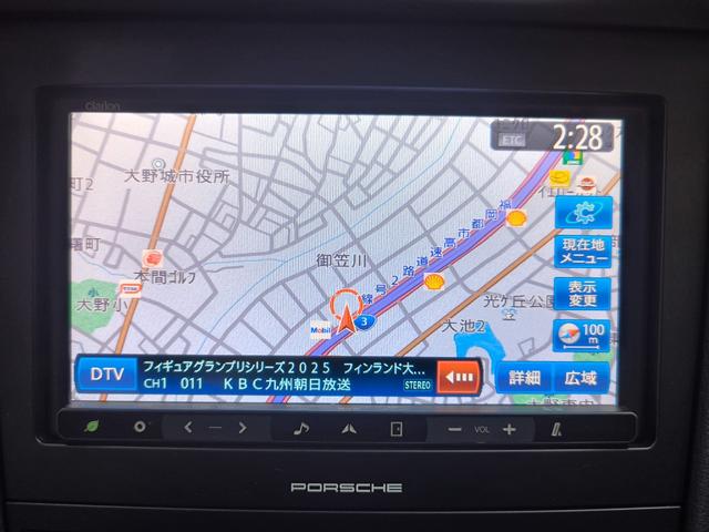 ケイマン Ｓ　ワンオーナー　禁煙車　左ハンドル　走行２万Ｋ台　６速マニュアル車　ハーフレザー　シートヒーター　ナビ　フルセグＴＶ　取説整備手帳　スペアキー　盗難防止システム　　純正１８ＡＷ　ＥＴＣ　横滑り防止機能（23枚目）