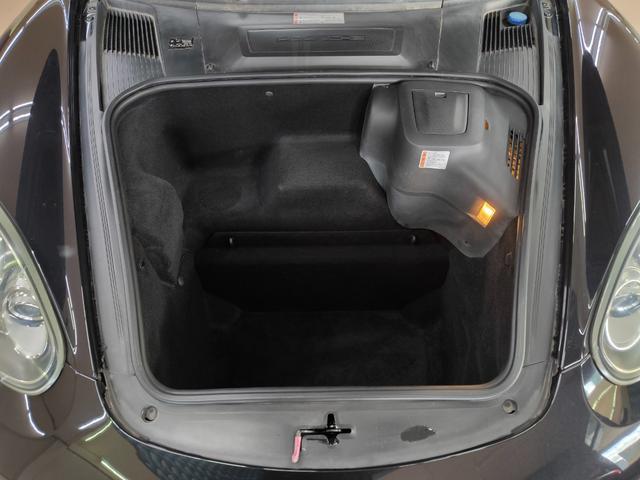 ケイマン Ｓ　ワンオーナー　禁煙車　左ハンドル　走行２万Ｋ台　６速マニュアル車　ハーフレザー　シートヒーター　ナビ　フルセグＴＶ　取説整備手帳　スペアキー　盗難防止システム　　純正１８ＡＷ　ＥＴＣ　横滑り防止機能（37枚目）