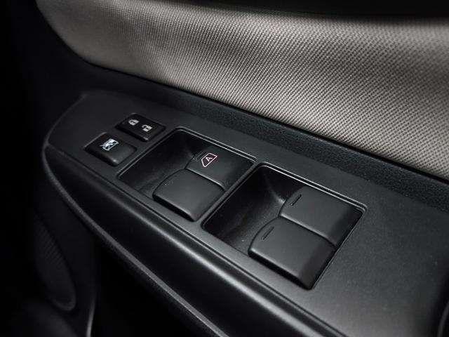 ノート ｅ－パワー　Ｘ　車検整備付　禁煙車　走行１万Ｋ台　純正ナビ　バックカメラ　３６０度カメラ　フルセグＴＶ　衝突軽減ブレーキ　クリアランスソナー　純正デジタルミラー　取説整備手帳　スペアキー　盗難防止システム（35枚目）