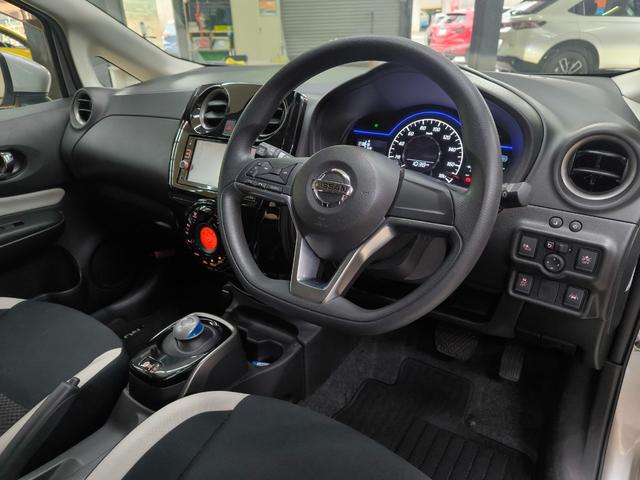 ノート ｅ－パワー　Ｘ　車検整備付　禁煙車　走行１万Ｋ台　純正ナビ　バックカメラ　３６０度カメラ　フルセグＴＶ　衝突軽減ブレーキ　クリアランスソナー　純正デジタルミラー　取説整備手帳　スペアキー　盗難防止システム（36枚目）