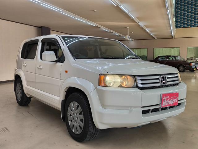 クロスロード 18L ワンオーナー 禁煙車 3列シート 7人乗り 走行6万K台 取扱説明書 保証書 スペアキー 社外オーディオ キーレス ETC オートエアコン ABS 頸部衝撃緩和ヘッドレスト エアバック(3枚目)