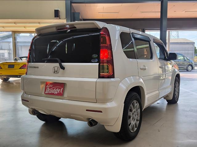 クロスロード 18L ワンオーナー 禁煙車 3列シート 7人乗り 走行6万K台 取扱説明書 保証書 スペアキー 社外オーディオ キーレス ETC オートエアコン ABS 頸部衝撃緩和ヘッドレスト エアバック(5枚目)