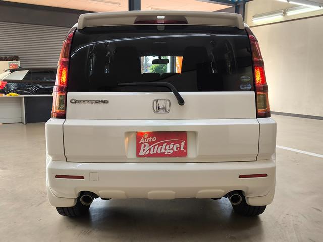 クロスロード 18L ワンオーナー 禁煙車 3列シート 7人乗り 走行6万K台 取扱説明書 保証書 スペアキー 社外オーディオ キーレス ETC オートエアコン ABS 頸部衝撃緩和ヘッドレスト エアバック(6枚目)