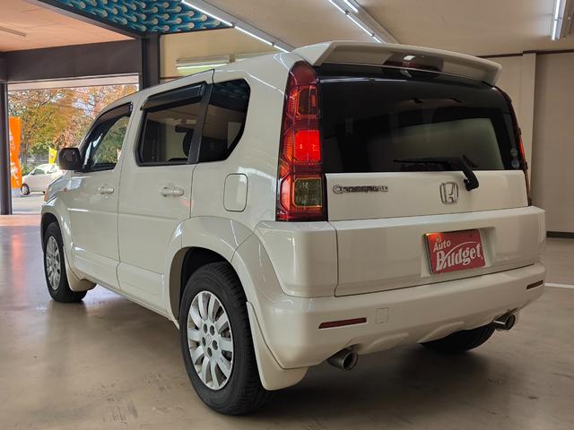 クロスロード 18L ワンオーナー 禁煙車 3列シート 7人乗り 走行6万K台 取扱説明書 保証書 スペアキー 社外オーディオ キーレス ETC オートエアコン ABS 頸部衝撃緩和ヘッドレスト エアバック(7枚目)